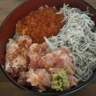 自宅で作る海鮮丼